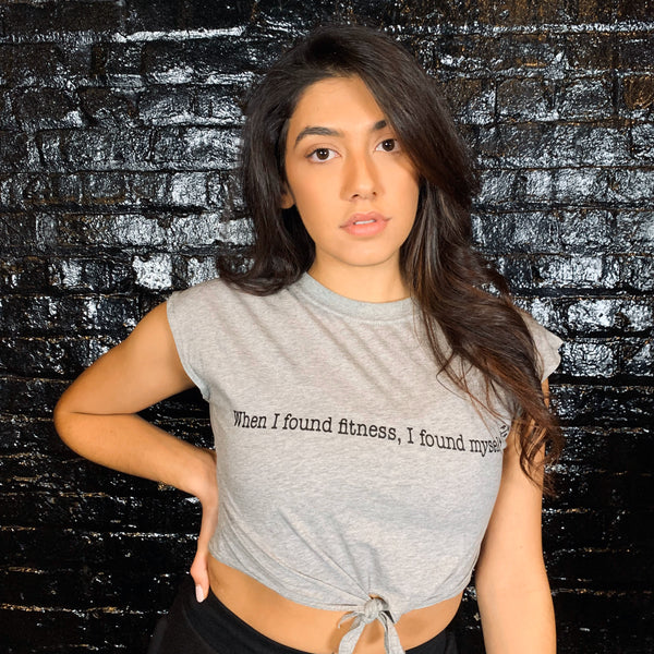 "When I found fitness" Crop Tie T-shirt - Reps Over Rest